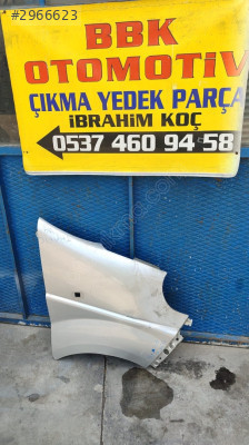 renault trafic çıkma sağ ön çamurluk az hasarlı