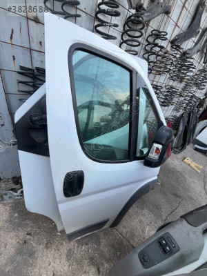 Fiat Ducato Sağ Ön Kapı Hatasız