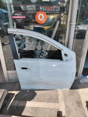 Renault. Sembol 2014 model orijinal çıkma sağ ön kapı