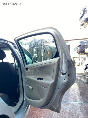 PEUGEOT 207    -  SAĞ ARKA KAPI