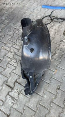 Volkswagen Taigo sol ön davlumbaz