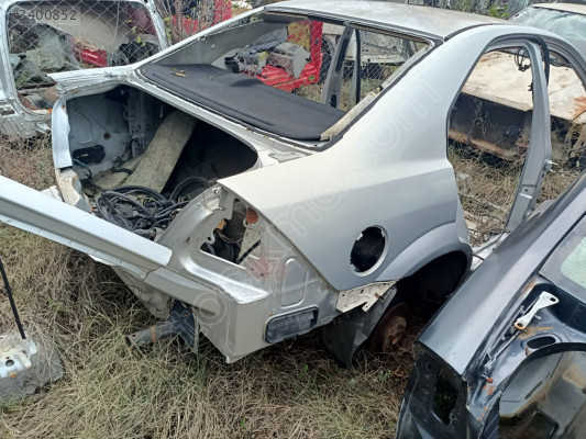 FORD MONDEO MK3 SAĞ ARKA ÇAMURLUK