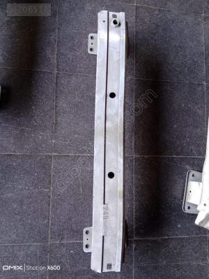 Fiat Egea Cross 2021-2024 ön tampon demiri orijinal