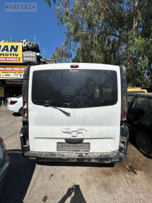 RENAULT TRAFİC OPEL VİVARO 1.9 2005 ARKA TAMPON