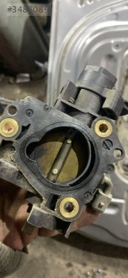 1635.q0 Peugeot 106 boğaz kelrbeği