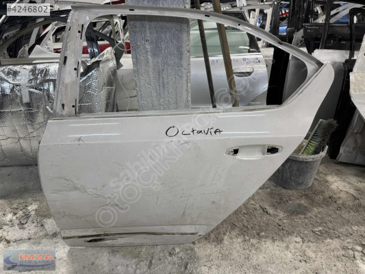 SKODA OCTAVİA SOL ARKA KAPI ORİJİNAL ÇIKMA