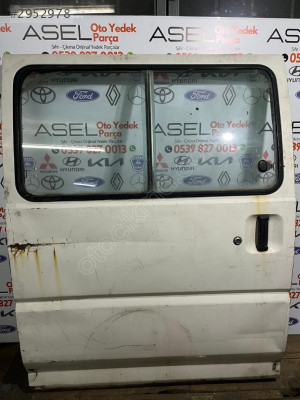 MİTSUBİSHİ L300 Sağ Yan Kapı