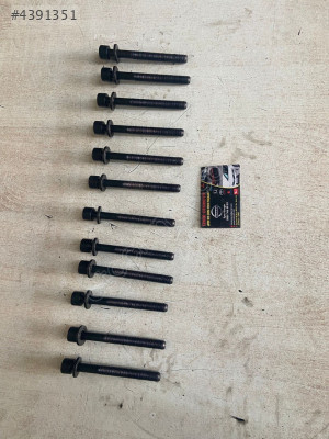 Nissan skaystar yd25 orijinal silindir kapak Saplamaları