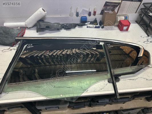 PASSAT B8 SOL ARKA CAM KELEBEK CAM