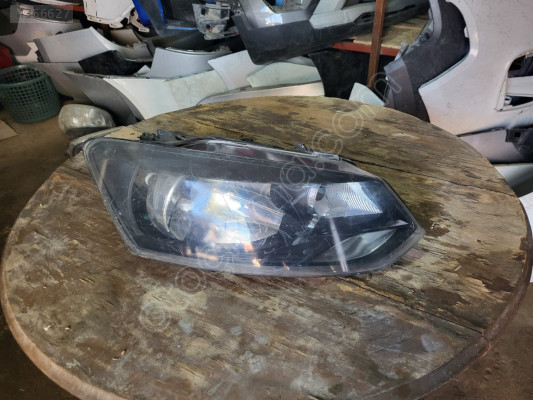 Woswagen polo sağ òn far