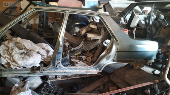 Broadway kasa kupa Renault 9