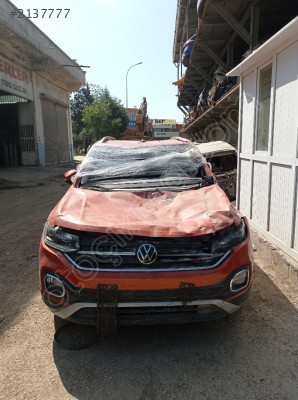 2022 VOLKSWAGEN T-CROSS ORJİNAL ÇIKMA EGZOZ MANİFOLDU