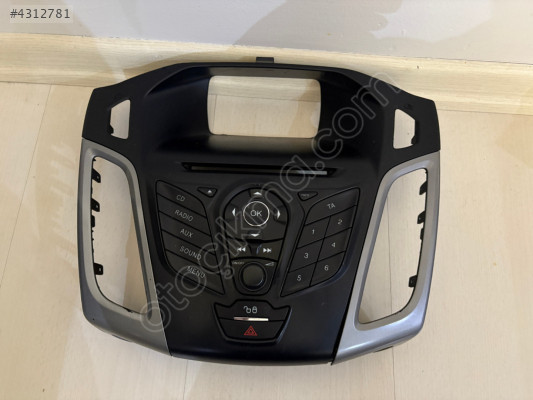 FORD FOCUS 3 RADİO TEYP ÇERCEVESİ KOMPLE