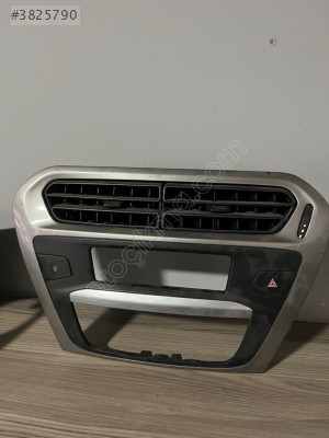Peugeot 301 Teyp Çerçevesi