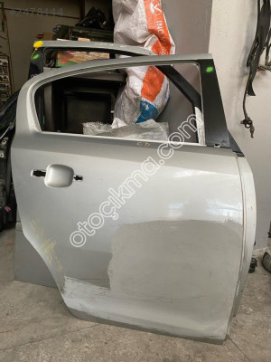 OPEL CORSA D SAĞ ARKA KAPI