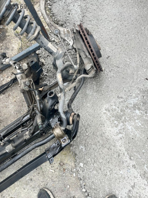 BMW X5 SAĞ TAŞIYICI