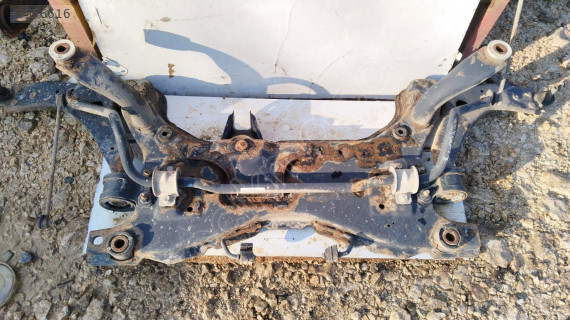 FORD FOCUS 2 MOTOR TRAVERSİ ÇEVİK OTO ORJİNAL ÇIKMA BURSA