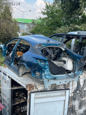 PEUGEOT 408 SOL ARKA ÇAMURLUK KESME HATASIZ