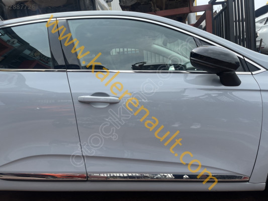 Renault Clio 5 Sağ Ön Kapı (Kaya Gri)