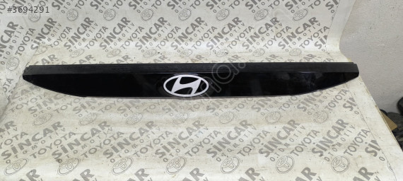 HYUNDAİ i20 2023 2025 ARKA BAGAJ ÇITASI ÇIKMA ORJİNAL 87310Q0000