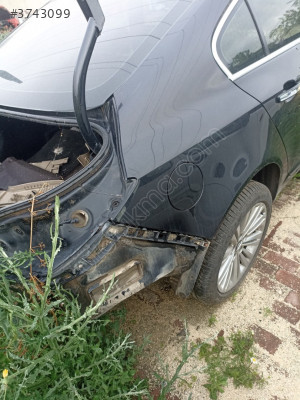 OPEL INSİGNİA SAG ARKA ÇAMURLUK ÇIKMA