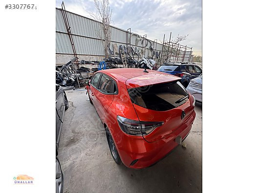 RENAULT CLİO 5 SOL ARKA STOP ÜNALLAR OTO ÇIKMA YEDEK PARÇA