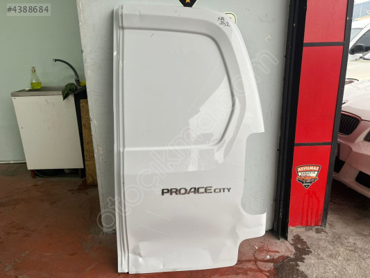 TOYOTA PROACE CİTY BAGAJ KAPAĞI SAĞ KAPI ORJİNAL