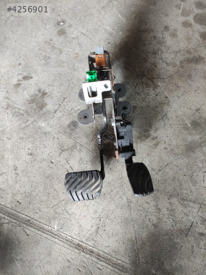 180206998R Megan 4 Gaz Pedalı