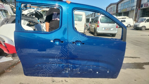 2024 FİAT YENİ DOBLO MAVİ SAĞ ÖN ARKA KAPI ORJINAL