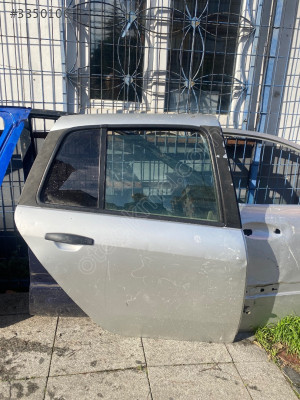 renault clio sembol çıkma sağ arka kapı