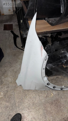 VOLKSWAGEN TAİGO SAĞ ÇAMURLUK ORJİNAL ÇIKMA