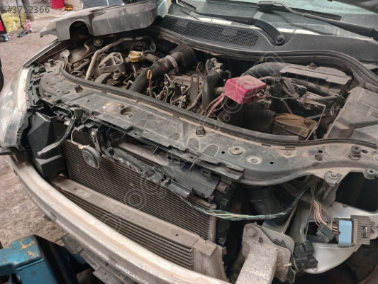 RENAULT MEGANE 2 ÖN PANEL ÇIKMA