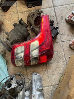 Mitsubishi L 200 sol arka stop