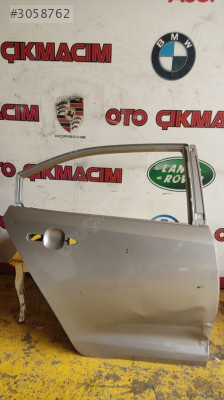 TOYOTA COROLLA SAĞ ARKA KAPI