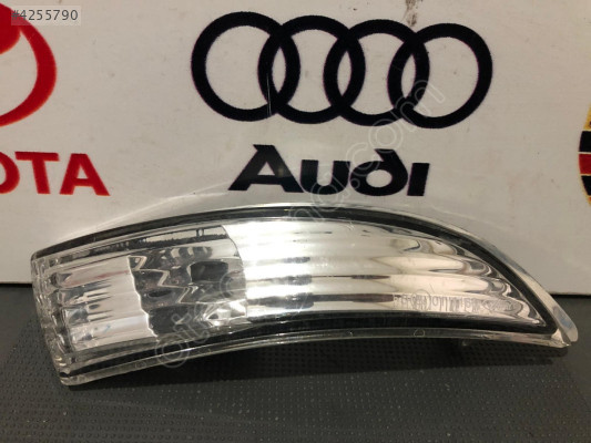 FORD FİESTA SAĞ SİNYAL LAMBASI ORJİNAL