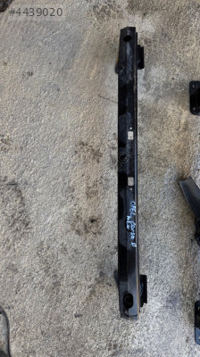 Opel Corsa D arka tampon demiri