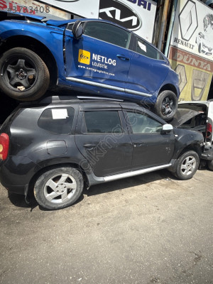 Dacıa duster sağ arka kapı 2011 model