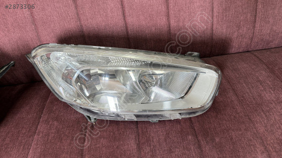 Ford courier sağ far