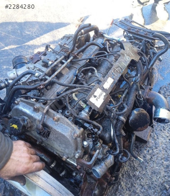 Mitsubishi Fuso Canter dolu motor