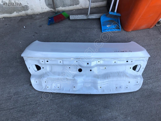 RENAULT MEGANE 4 BAGAJ KAPAĞI
