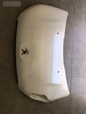 2016 model Peugeot 2008 Ön kaput