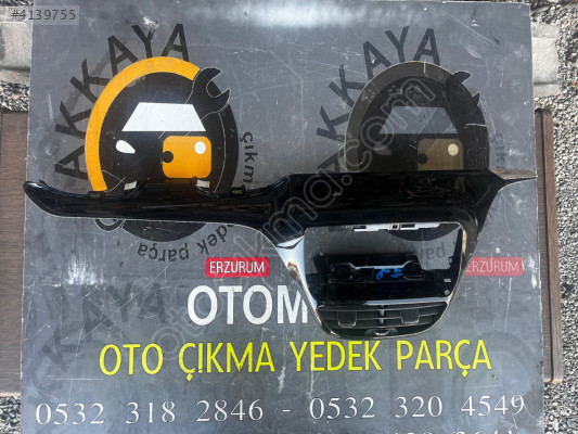 9673830077 Peugeot 2008 Teyp Çerçevesi Orjinal Çıkma