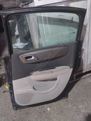 CİTROEN C4 2006 ÇIKMA ORİJİNAL SAĞ KAPI DÖŞEMESİ