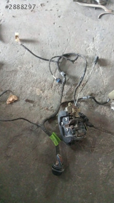 Fiat Marea sağ ön kapı kilidi yedek parça