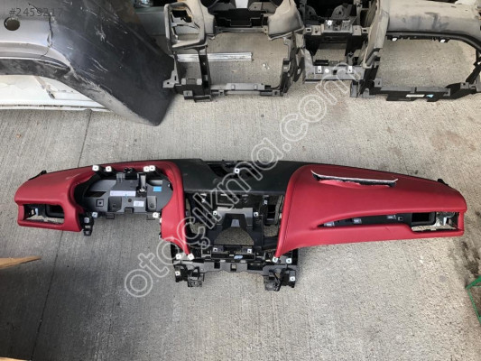 MASERATİ LEVANTE GÖĞÜS