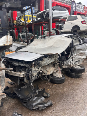 Renault Megane 2 1.5 1.6 parça parça satılık