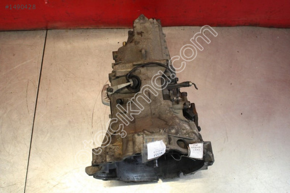 PASSAT B5,5 SUPERB 02-08 GFY EZG MANUEL ŞANZUMAN 012300061S