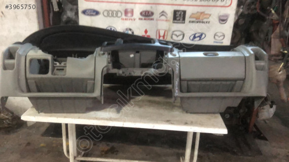 2004-2010 RENAULT TRAFİC ÖN TORPİDO VE GÖĞÜS