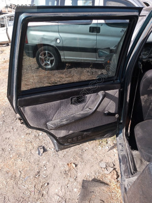 Fiat UNO sol arka kapı