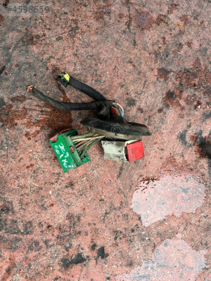 PEUGEOT  207  SOL  KAPI  SÖKETLERİ